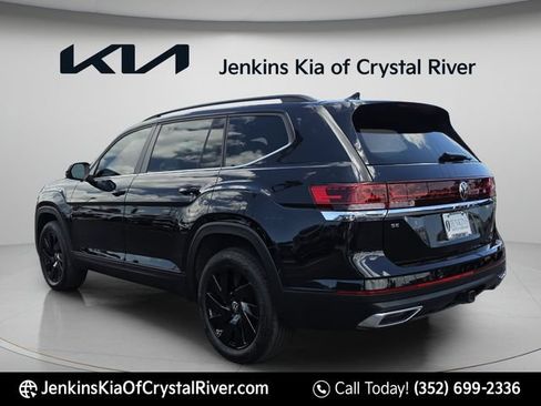 Used 2024 Volkswagen Atlas SE FWD image 10