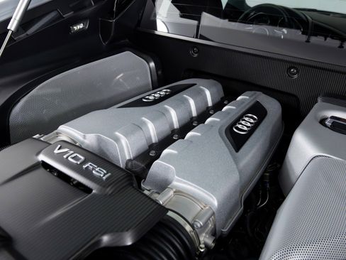 Used 2015 Audi R8 Competition image 48