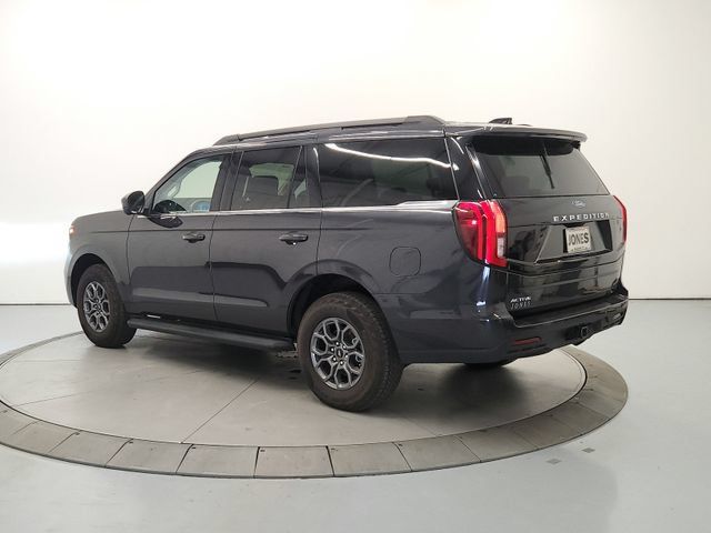 Used 2025 Ford Expedition Active RWD image 6