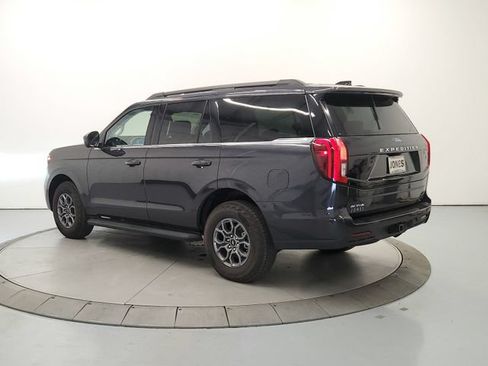 Used 2025 Ford Expedition Active RWD image 6