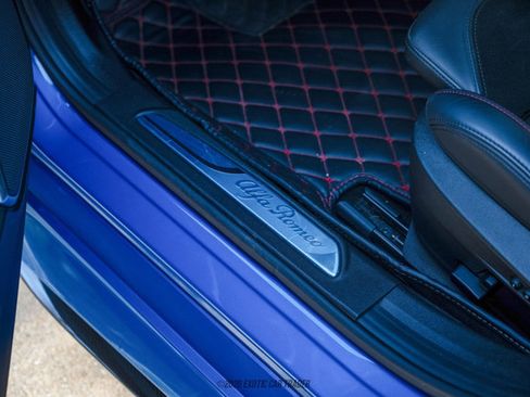 Used 2020 Alfa Romeo Giulia Quadrifoglio w/ Nero Edizione image 23