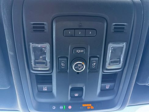 Used 2021 Chevrolet Tahoe High Country w/ Premium Package image 24