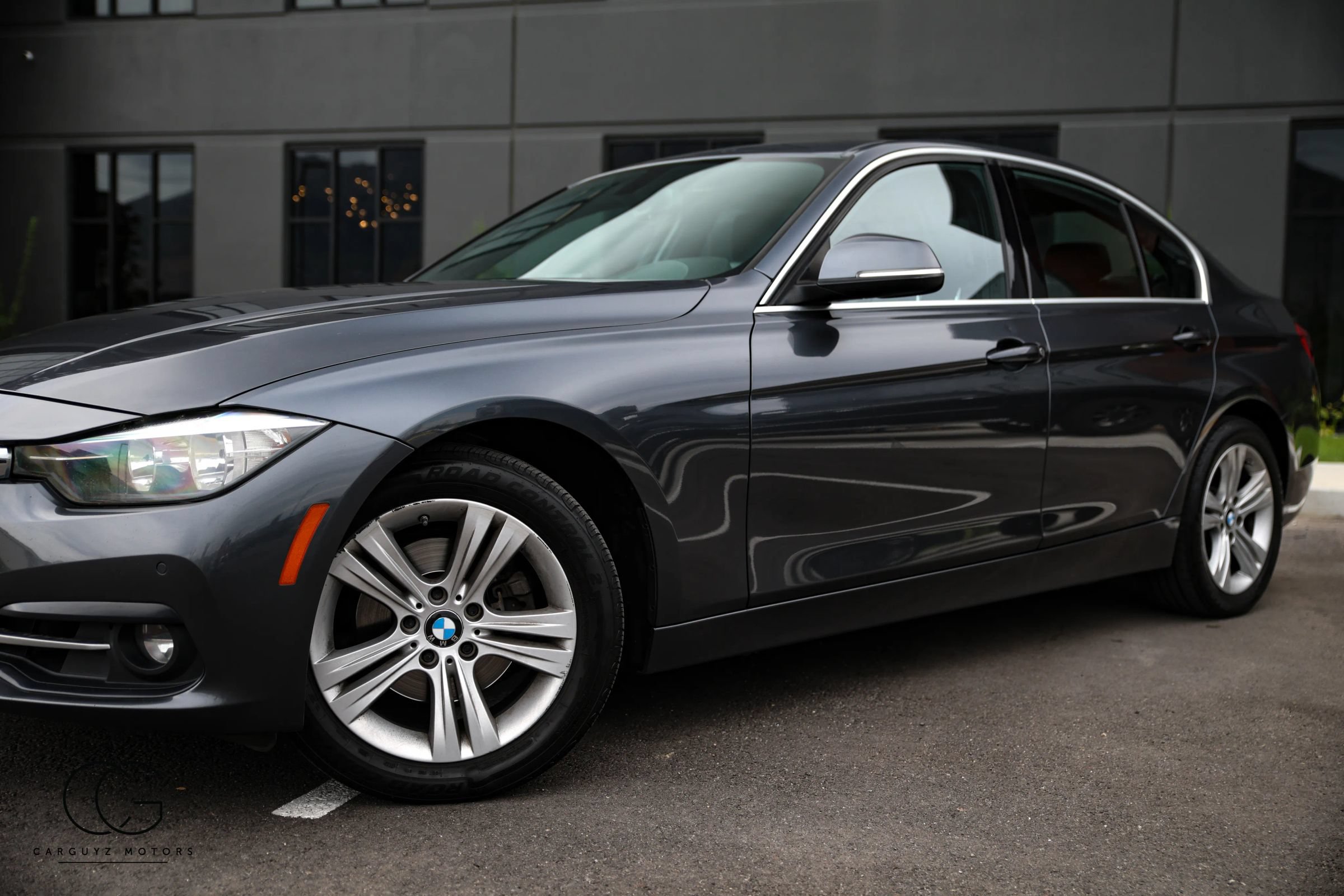 Used 2017 BMW 330i Sedan RWD image 6