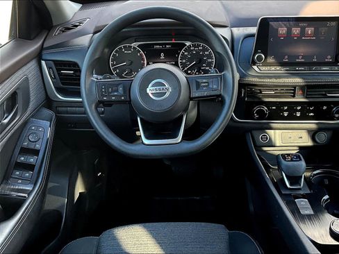 Used 2021 Nissan Rogue S image 17