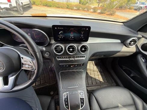 Used 2022 Mercedes-Benz GLC 300 4MATIC image 2
