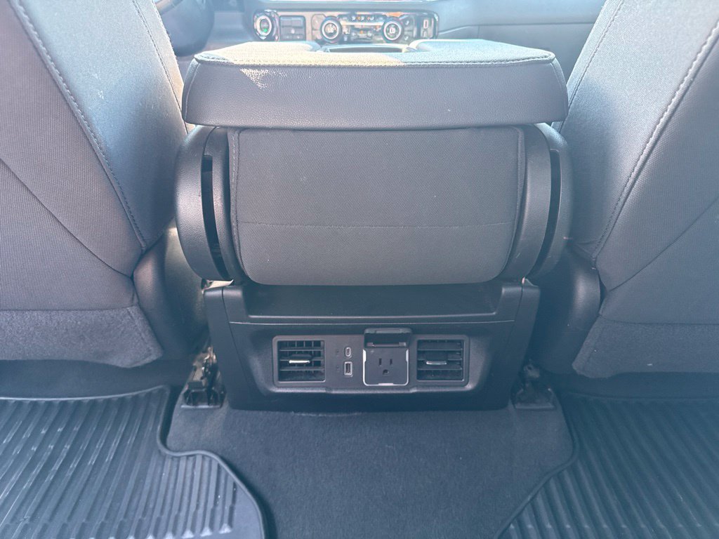 Used 2025 Chevrolet Silverado 1500 LT AWD/4WD image 29