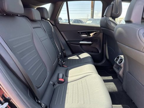 Used 2026 Mercedes-Benz GLC 300 image 9