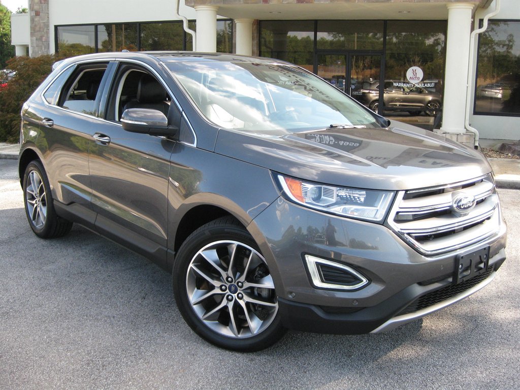 Used 2016 Ford Edge Titanium w/ Equipment Group 302A AWD/4WD image 2