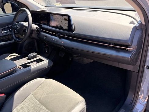 Used 2024 Nissan Ariya AWD image 15