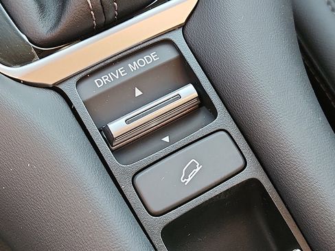 New 2026 Honda HR-V EX-L image 15