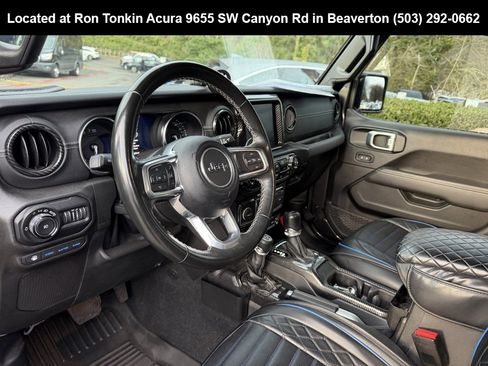 Used 2022 Jeep Wrangler Unlimited Sahara image 12