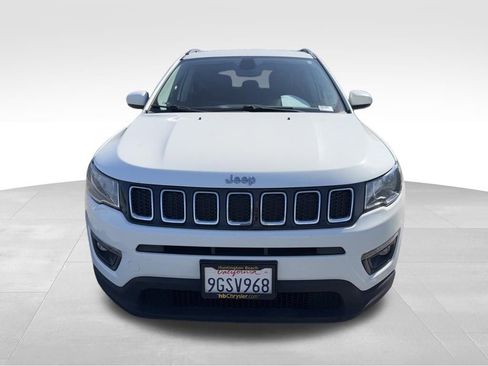 Used 2021 Jeep Compass Latitude image 1