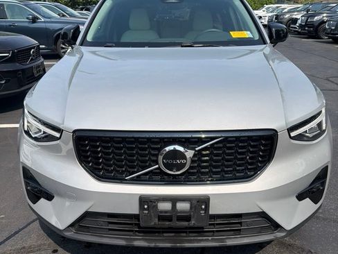 Certified 2024 Volvo XC40 B5 Plus AWD/4WD image 4
