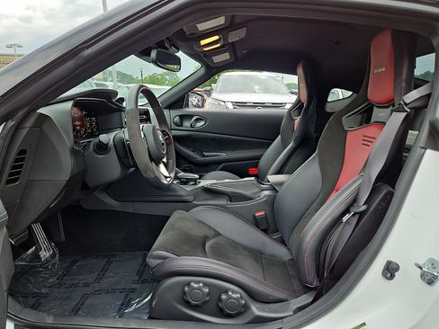 Certified 2024 Nissan Z NISMO w/ Floor Mat Package RWD image 12
