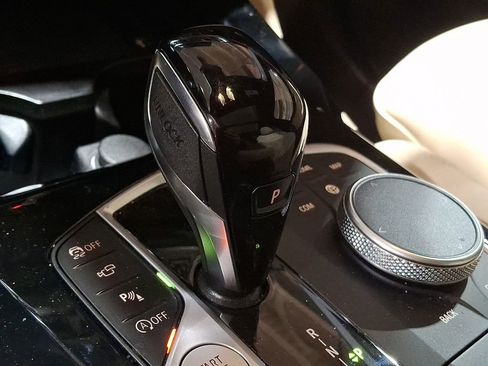 Used 2024 BMW X4 xDrive30i w/ Premium Package image 12