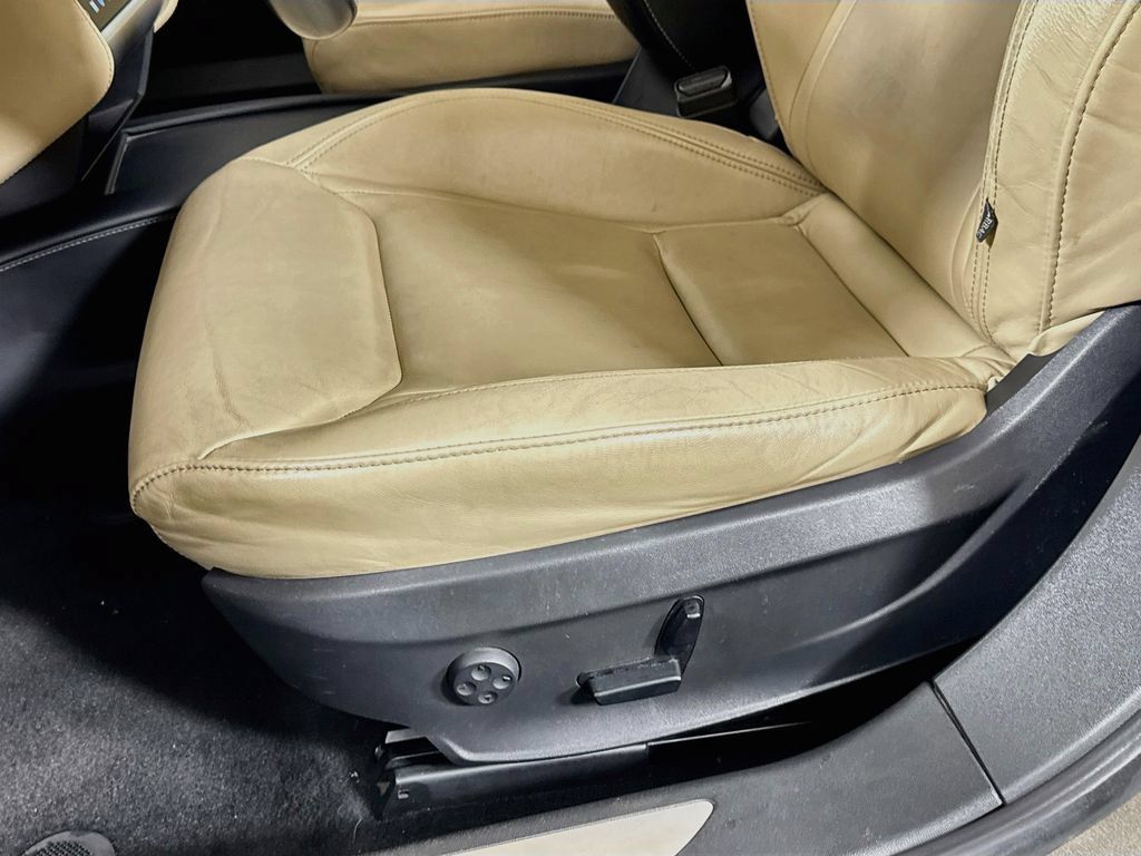 Used 2016 Tesla Model S 70 RWD image 22
