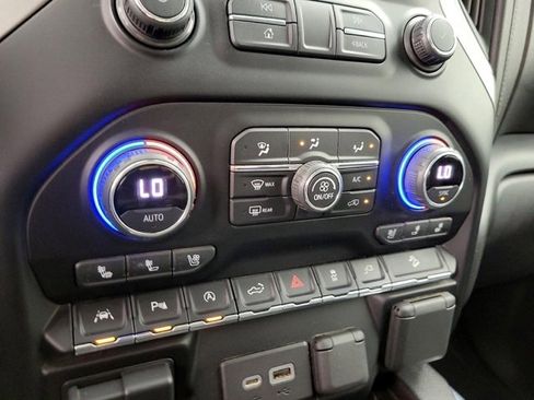 Used 2021 Chevrolet Silverado 1500 LTZ w/ LTZ Premium Package image 5