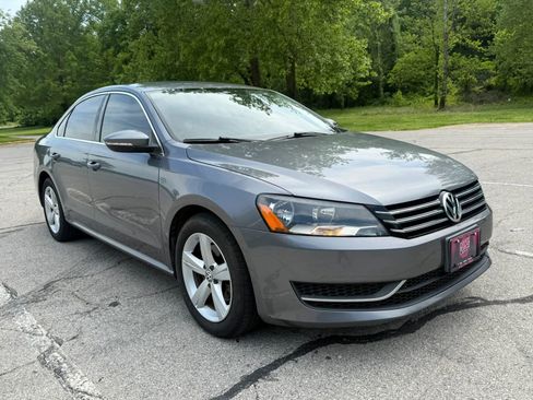 Used 2012 Volkswagen Passat 2.5 SE FWD image 3