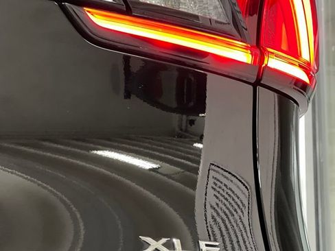 Certified 2024 Toyota Grand Highlander AWD image 11