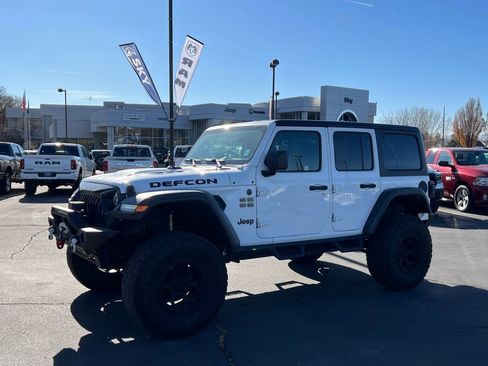 Used 2021 Jeep Wrangler Unlimited Rubicon w/ LED Lighting Group AWD/4WD image 1