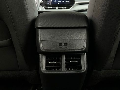 Used 2025 Chevrolet Equinox LT image 12