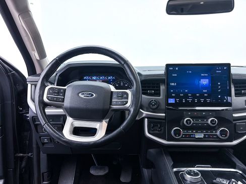 Used 2022 Ford Expedition Max XLT AWD/4WD image 7