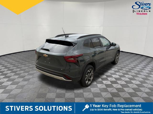 Used 2025 Chevrolet Trax LT FWD image 6