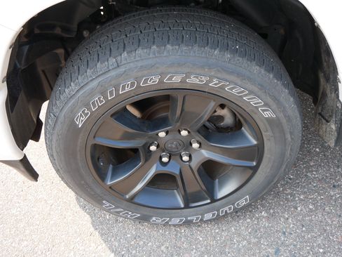 Used 2023 RAM 1500 Big Horn AWD/4WD image 16