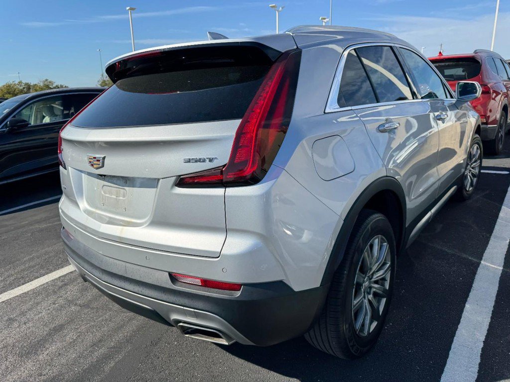 Used 2021 Cadillac XT4 Premium Luxury AWD/4WD image 2