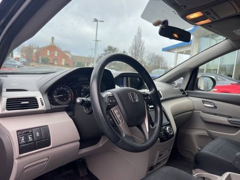 Used 2016 Honda Odyssey SE image 13