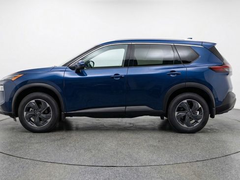 Used 2025 Nissan Rogue SV image 4