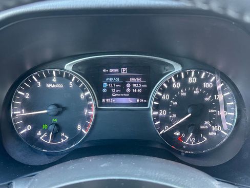 Used 2016 Nissan Pathfinder Platinum image 40