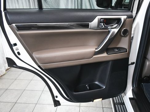 Used 2023 Lexus GX 460 Premium image 12