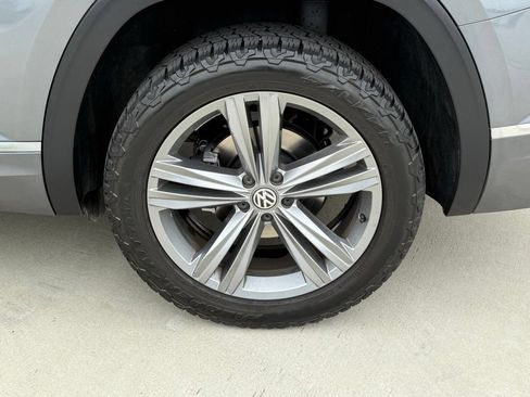Used 2018 Volkswagen Atlas SEL w/ R-Line Package AWD/4WD image 11