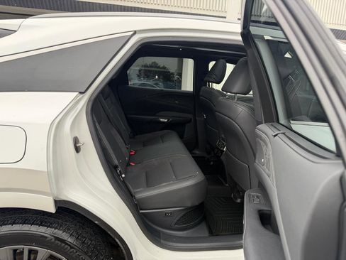 Used 2024 Lexus RX 450h 450h+ Luxury AWD w/ Convenience Package image 21