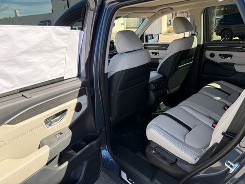 New 2026 Honda Pilot Touring image 13