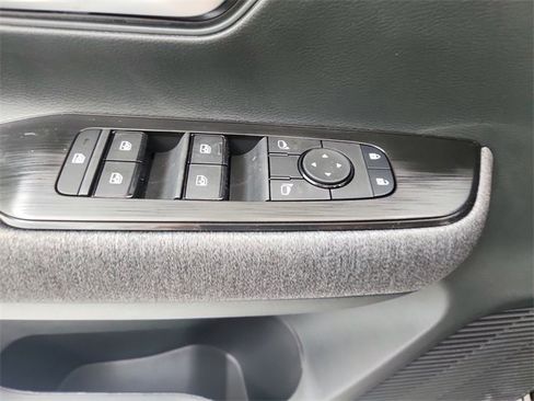 New 2026 Nissan Kicks SV image 29