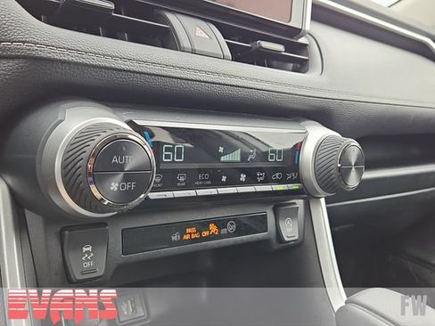 Certified 2025 Toyota RAV4 XLE AWD/4WD image 9
