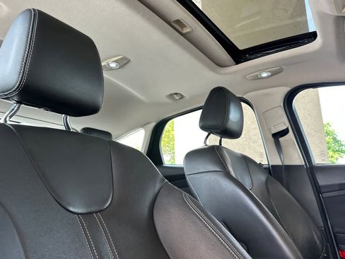 Used 2012 Ford Focus SEL FWD image 17