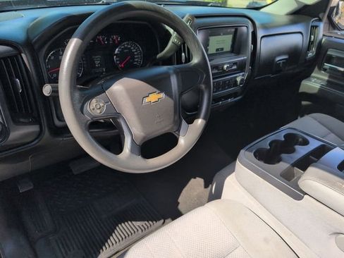 Used 2018 Chevrolet Silverado 1500 Custom w/ Custom Value Package RWD image 10