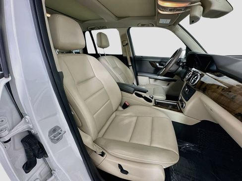 Used 2015 Mercedes-Benz GLK 350 4MATIC image 30