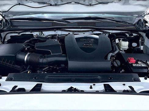 Used 2021 Toyota Tacoma SR5 image 28