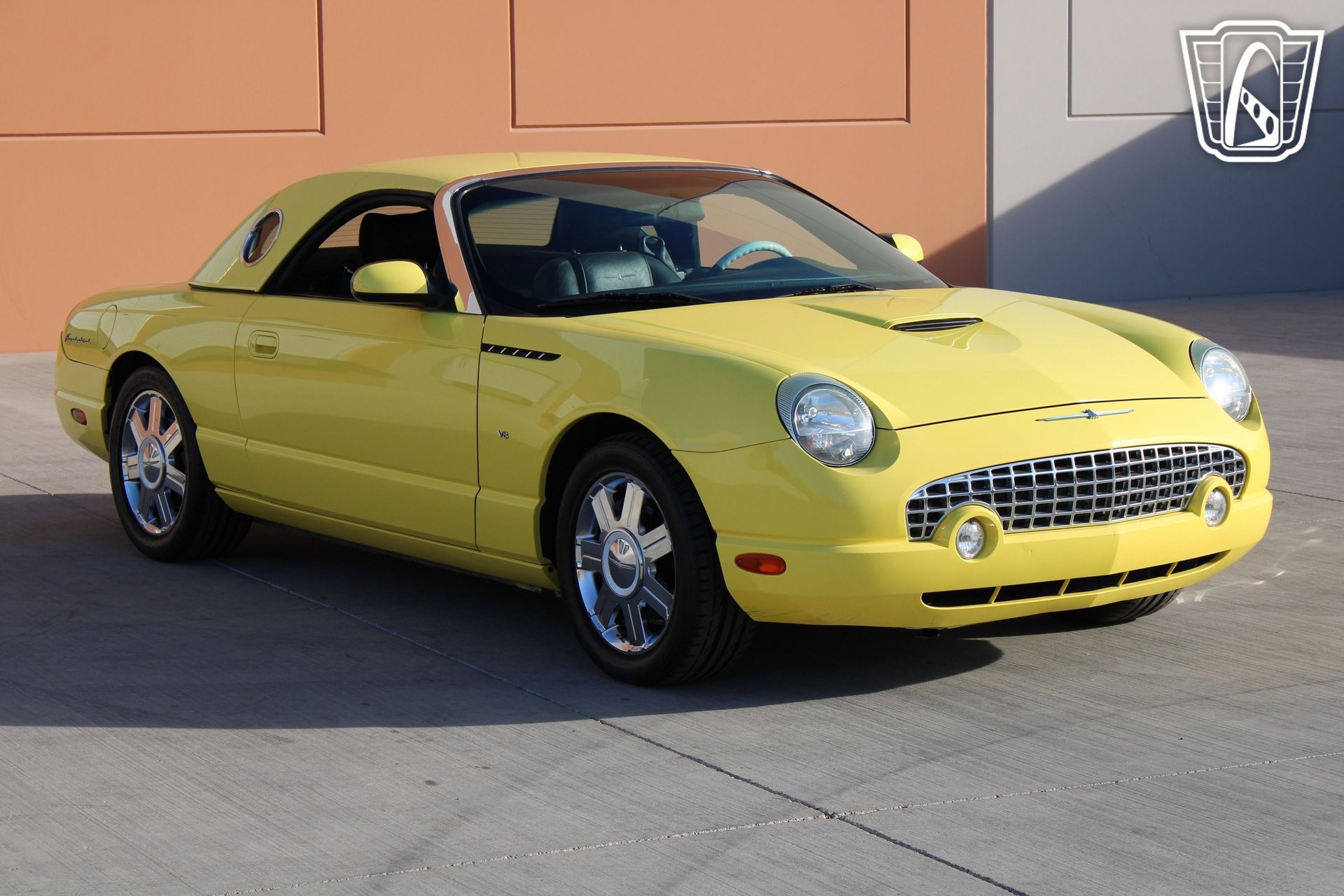 Used 2004 Ford Thunderbird RWD image 5