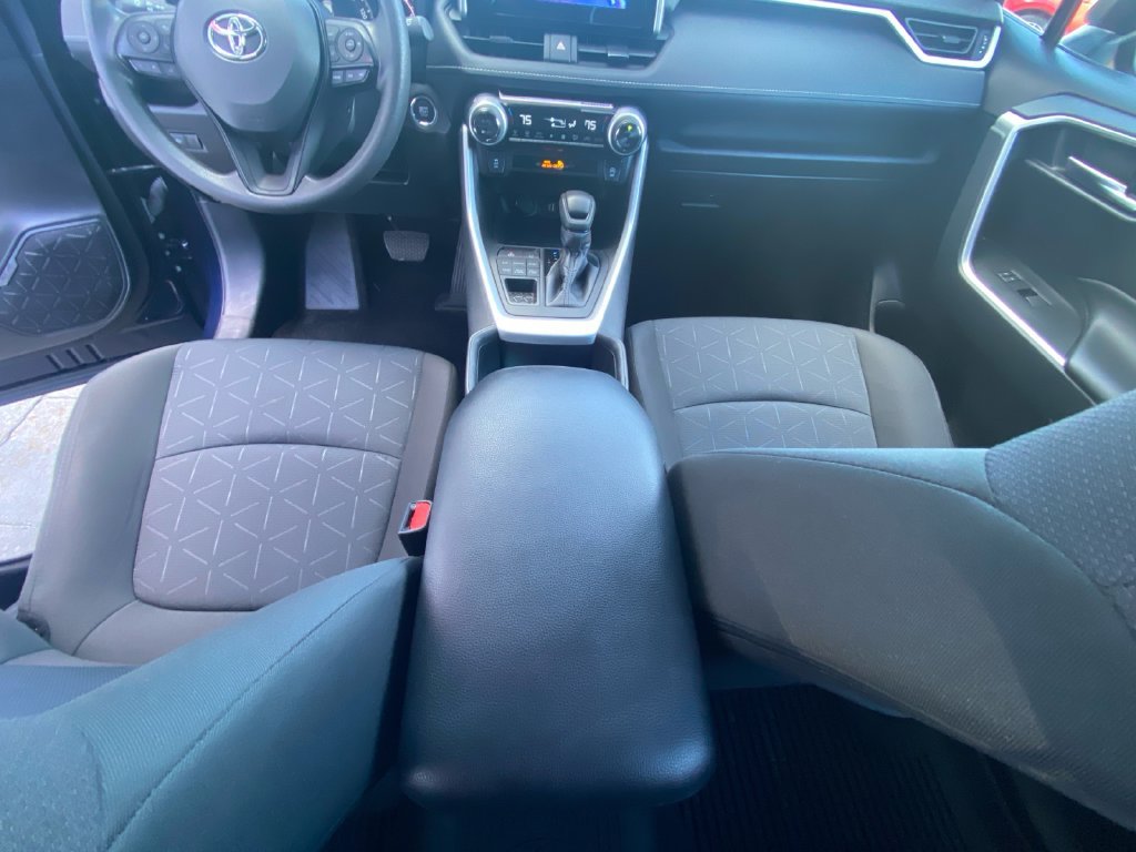 Used 2024 Toyota RAV4 XLE AWD/4WD image 11