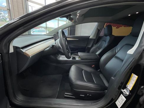 Used 2022 Tesla Model 3 Long Range AWD/4WD image 11