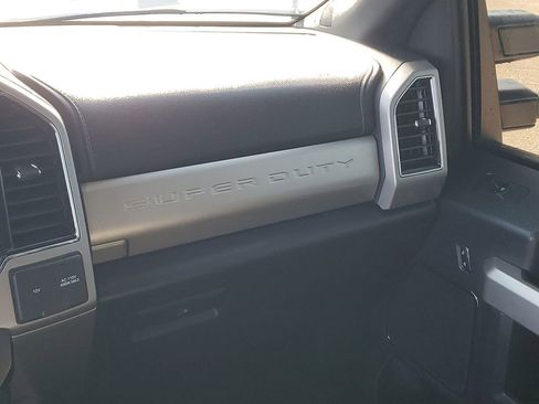 Used 2022 Ford F250 Lariat w/ Lariat Ultimate Package image 26