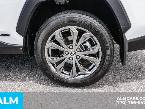 Used 2025 Toyota RAV4 XLE Premium w/ Weather Package AWD/4WD image 15