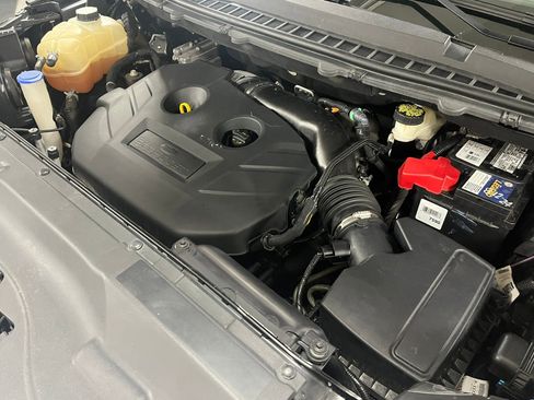 Used 2015 Ford Edge Titanium w/ Equipment Group 301A image 31