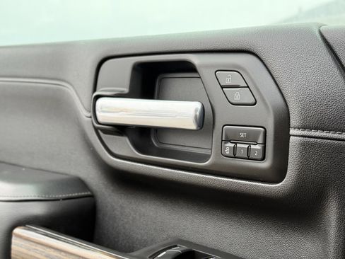 Used 2020 Chevrolet Silverado 3500 High Country w/ Z71 Off-Road Package image 15