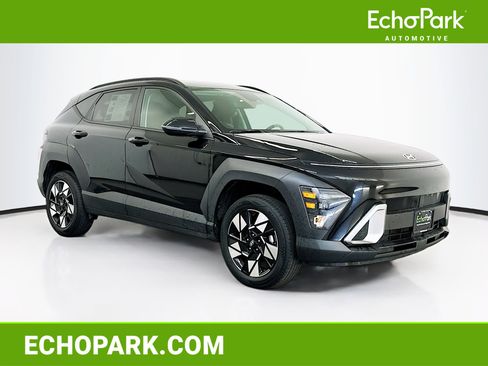 Used 2025 Hyundai Kona SEL image 1